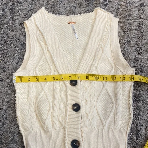 FREE PEOPLE Denson Cream Cable Knit Button-Up sweater vest OB1271731 sz XS - Picture 7 of 9